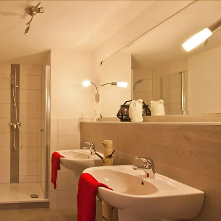 Szálloda Restaurant Lindenhof 3*