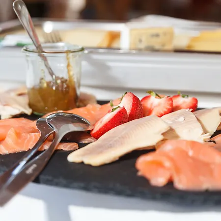 ホテル Restaurant Lindenhof 3*