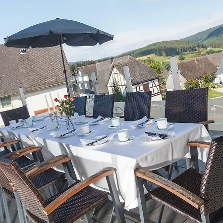 Restaurant Lindenhof ホテル 3*