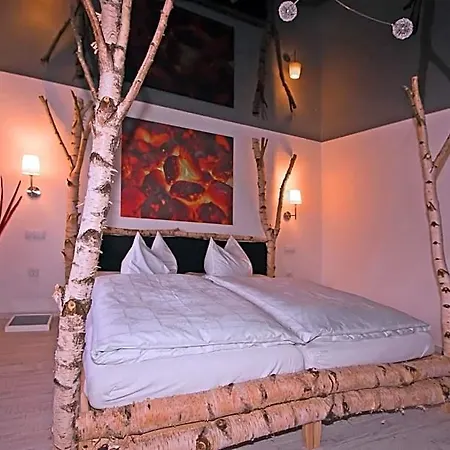 Hotel Restaurant Lindenhof 3*