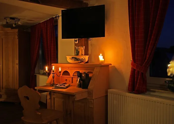 Restaurant Lindenhof فندق 3*