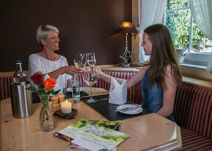 Restaurant Lindenhof باد لاسفه