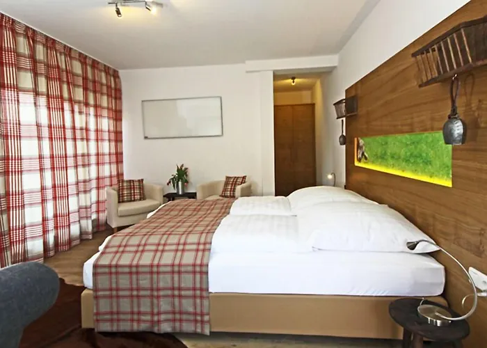 Hotel Restaurant Lindenhof 3*