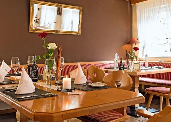 Restaurant Lindenhof فندق