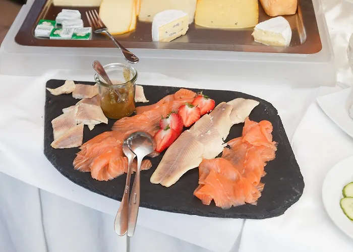 Hotel Restaurant Lindenhof 3*