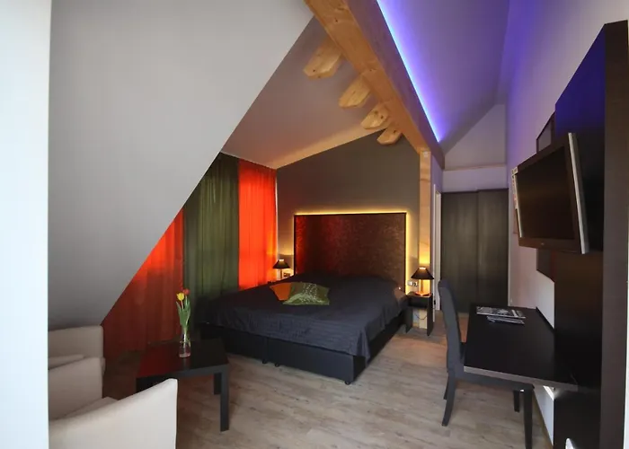 فندق Restaurant Lindenhof 3*